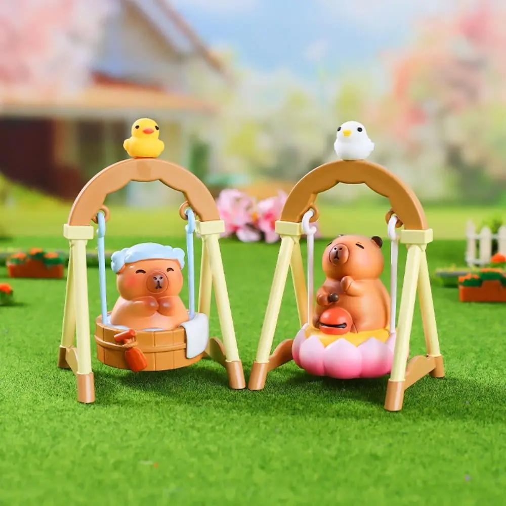 Zufälliger Typ Wasserschwein Anime Figur Schwingende Bade-Wasserschwein-Figur Spielzeug Cartoon Schwan Schildkröte Wasserschwein PVC Modell Kuchendekoration