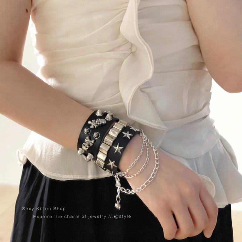 Punk Gothic Skull Bracelet Chains Metal Spikes Rivet Pu Leather Wristband Cuff Bangle Wide Cuff Bracelet Women Men Jewelry