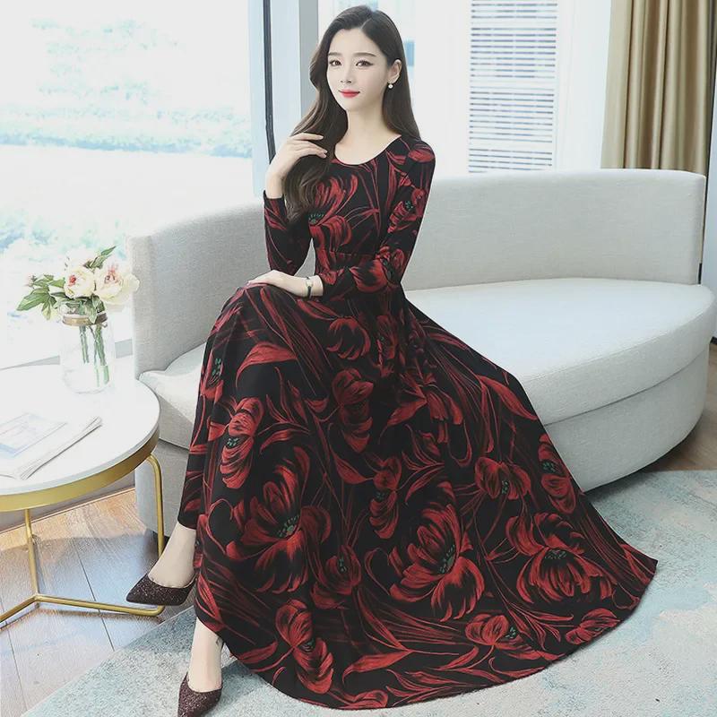 Podzimní úzké šaty s dlouhým rukávem a kapsami ke kolenům - stylové a lichotivé pro ženy