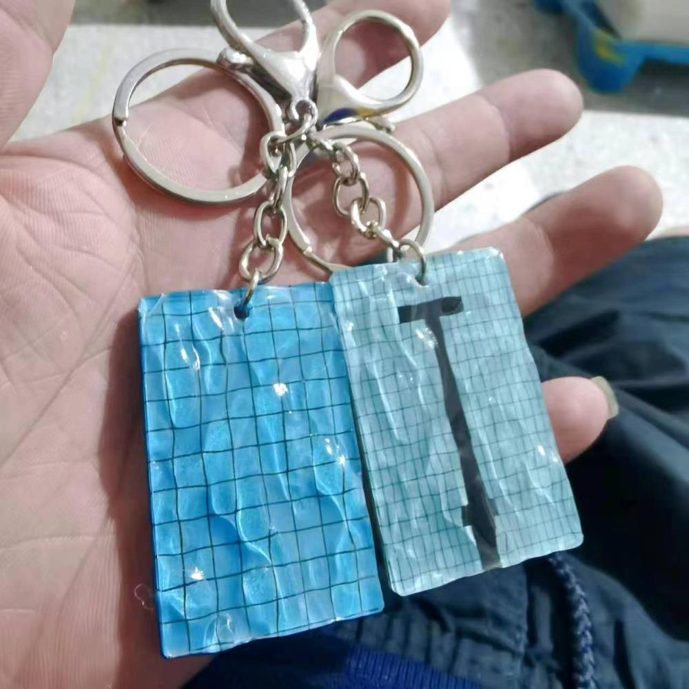 2/4pcs Creative Swimming Pool Keychain Swimmer s Gift Alltaglich Pendant Wavy Keychain Decorations Bag Keychain Car Key Ring