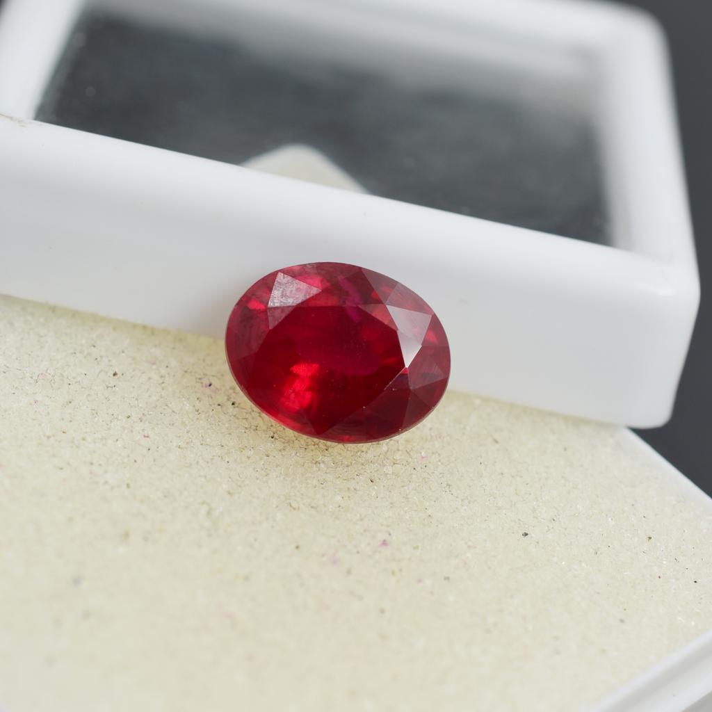 Natural Red Ruby Loose Gemstone Oval Cut 6.90 Ct for Jewelry Making and Gem Collections