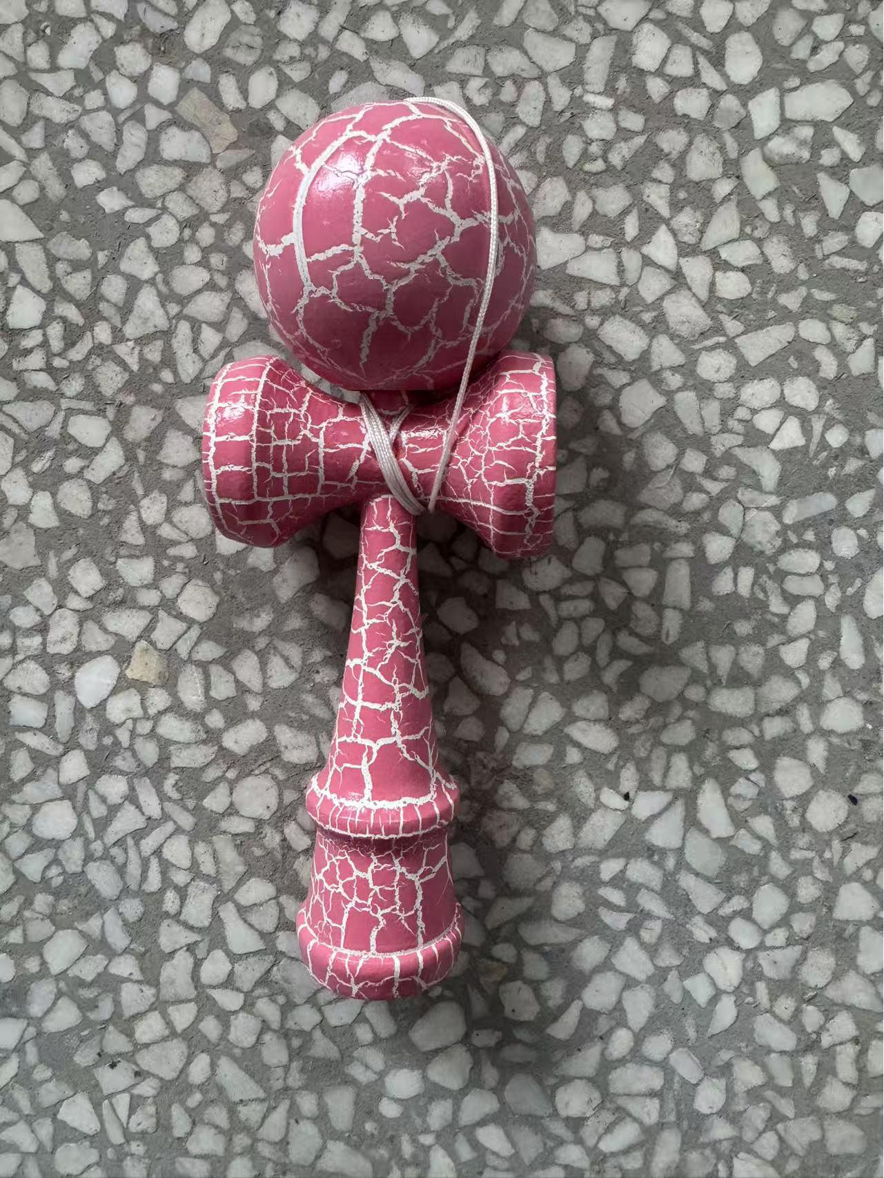 

Дерев яна Кендама Іграшка на Вправність для Дітей та Дорослих - Покращуйте Координацію Рук та Очей Через Веселу, Навчальну Гру.