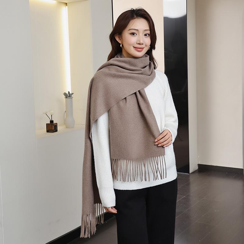 Luxurious Women's Cashmere Wool Scarf: Versatile Solid Color Shawl for Autumn and Winter