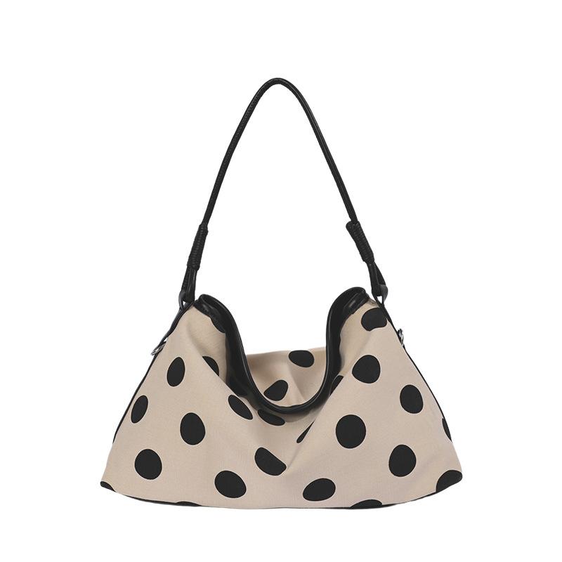 Versatile Single-shoulder Underarm Bag with Large Capacity for Carrying; Simple Commuter Bag