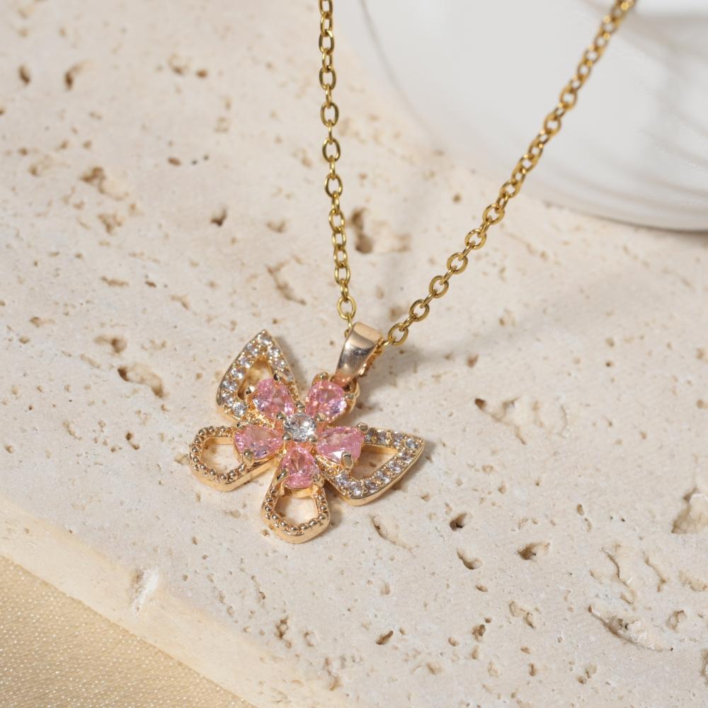 Fashion Artificial Crystal Butterfly Pendant Necklaces for Women Zirconia Necklace Wedding Party Jewelry Accessories