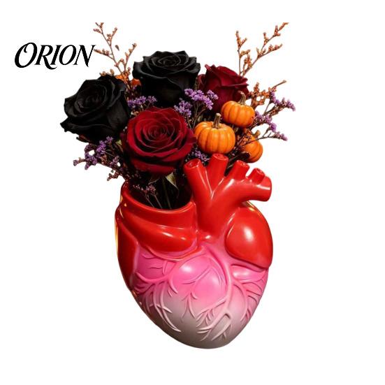 Spooky Theme Room Accessories Hand Holding Human Heart Organ Vase, Gothic Anatomical Shaped Halloween Home Decor Desktop Flower Pot for Living Dining