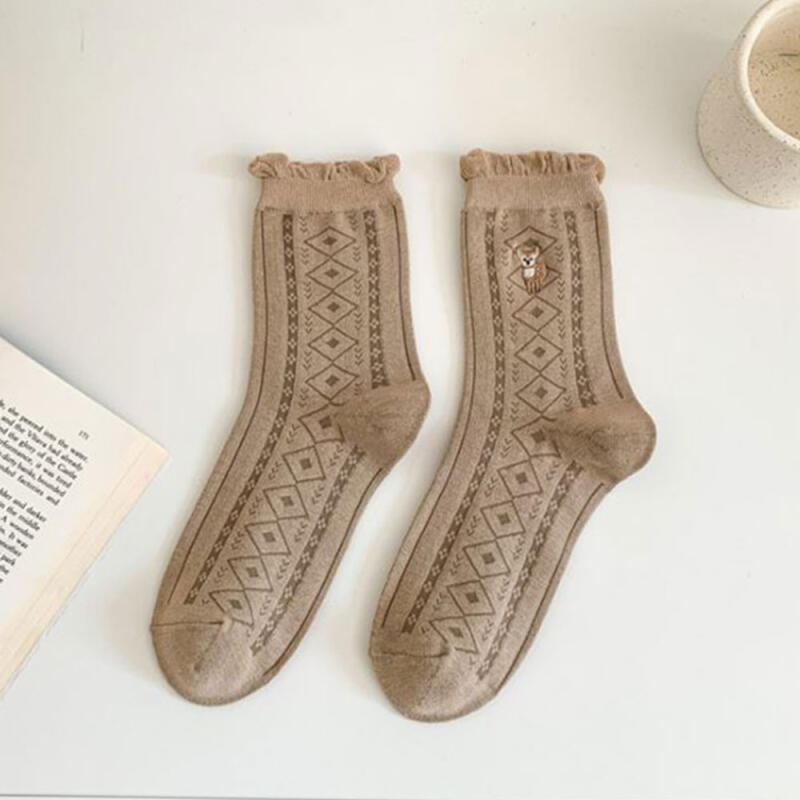 Brown design embroidered mid-calf socks