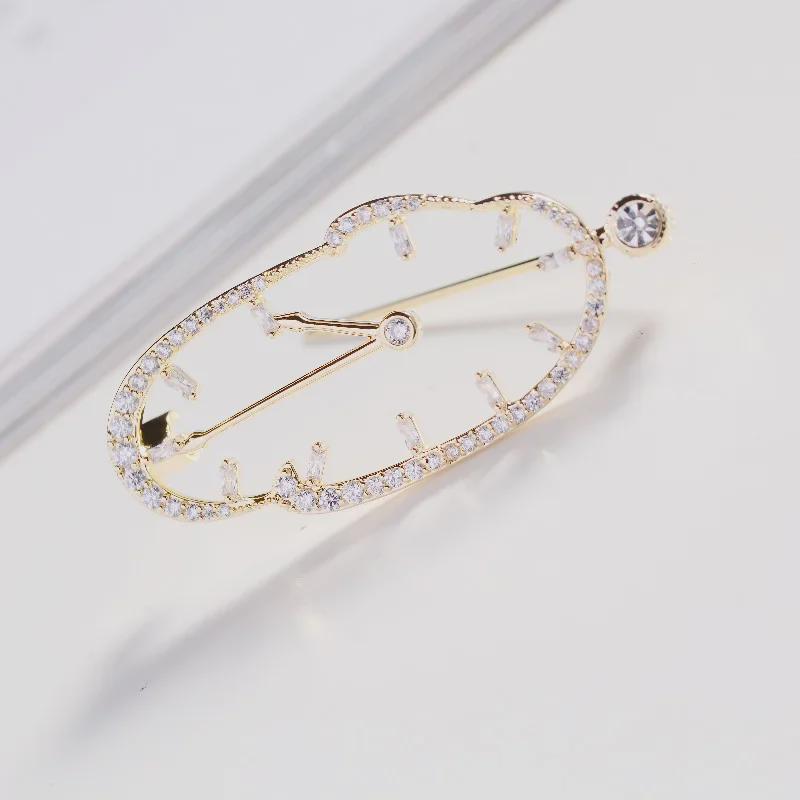 Abstract Japanese & Korean Clock Brooch – Cute, Creative Pin for Men's Fashion