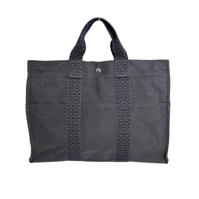 Damentaschen – Geräumige Taschen