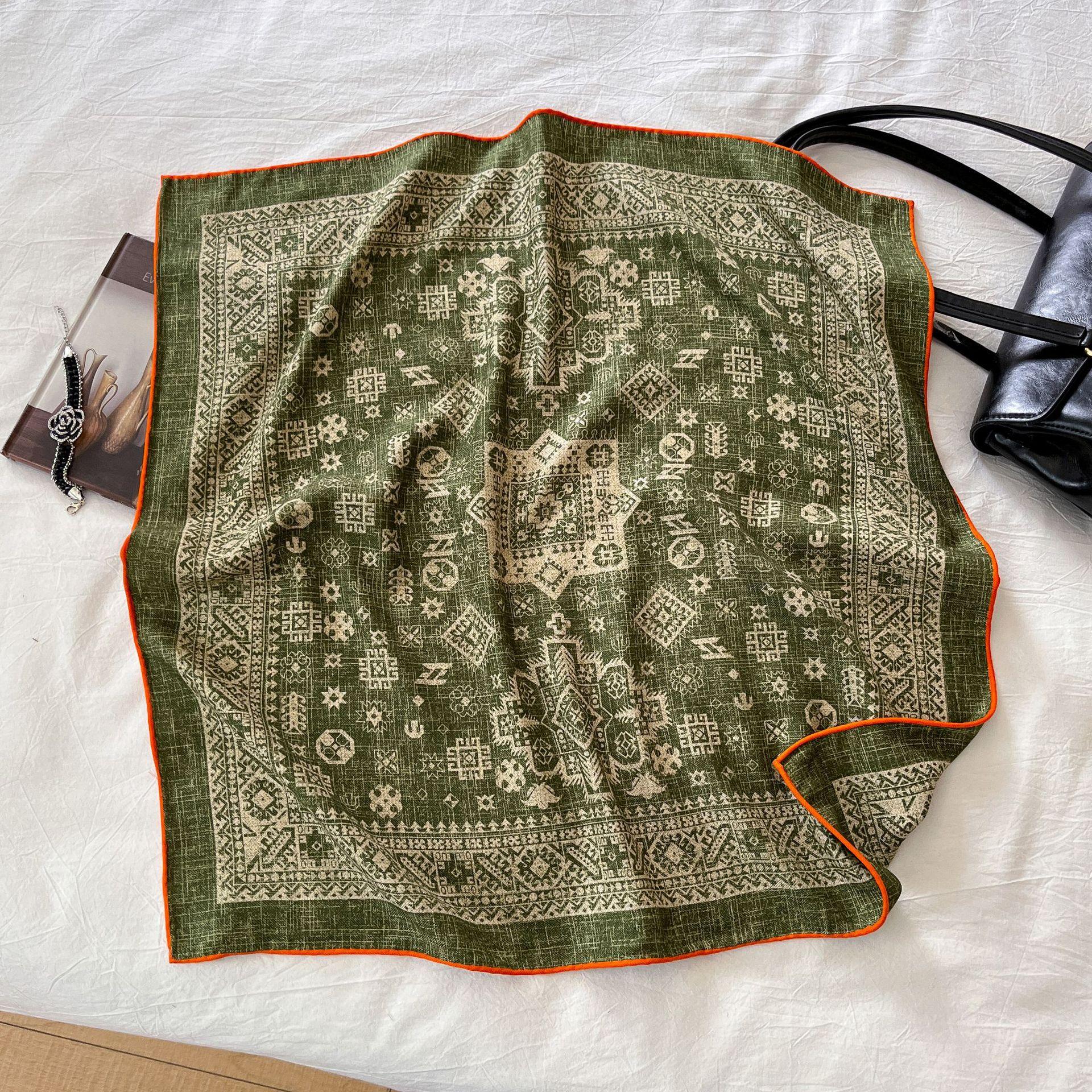 Double-sided scarf of the same color 2025 autumn and winter new silk wool silk scarf fashionable versatile warm square scarf silk wool shawl 65*65cm