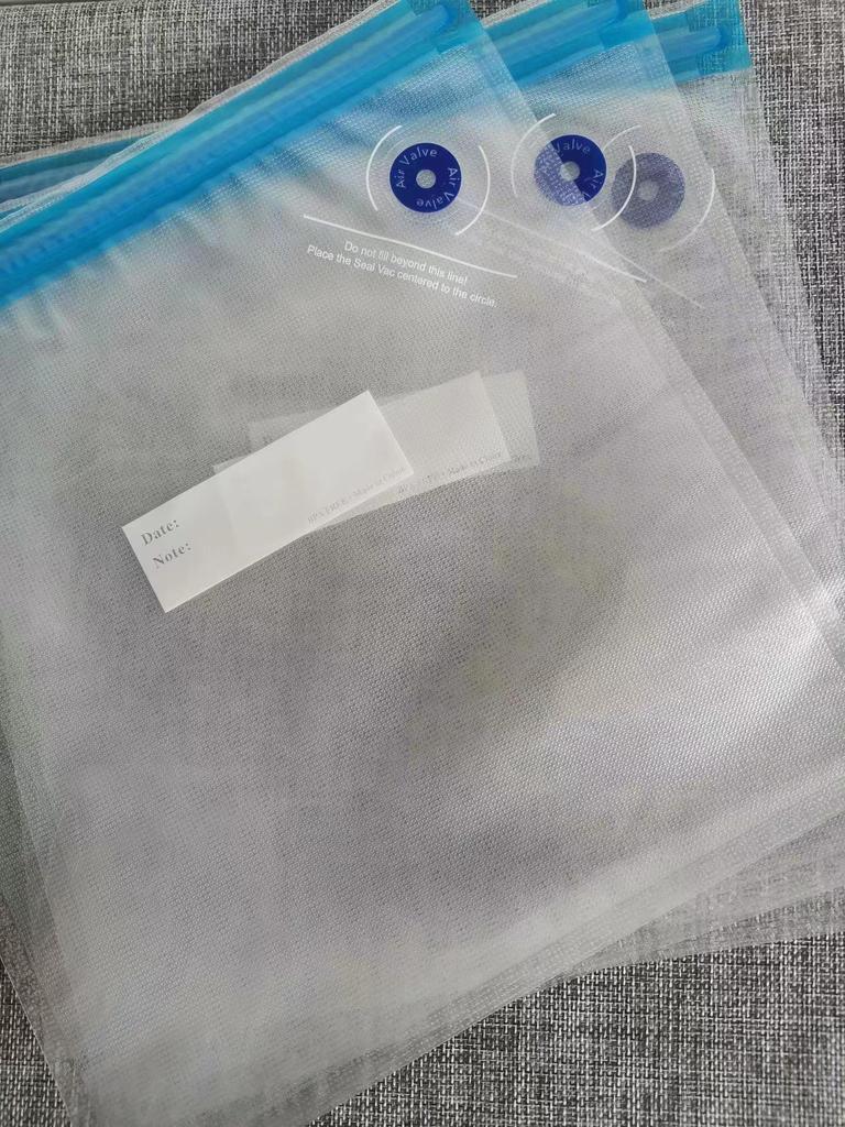 Mini Handheld Electric Vacuum Sealer with USB Food Storage Bags