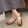 Korean version of fashion toe flat-bottomed slippers for women's summer wear 2025 new models for going out for leisure beach soft-bottom flip-flops