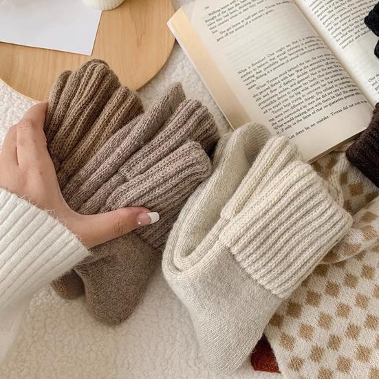 Unisex Winter Socks Warm Thickened Crew Socks Ribbed Stretchy Casual Thermal Socks for Men Women Daily Errands Hiking Skiing