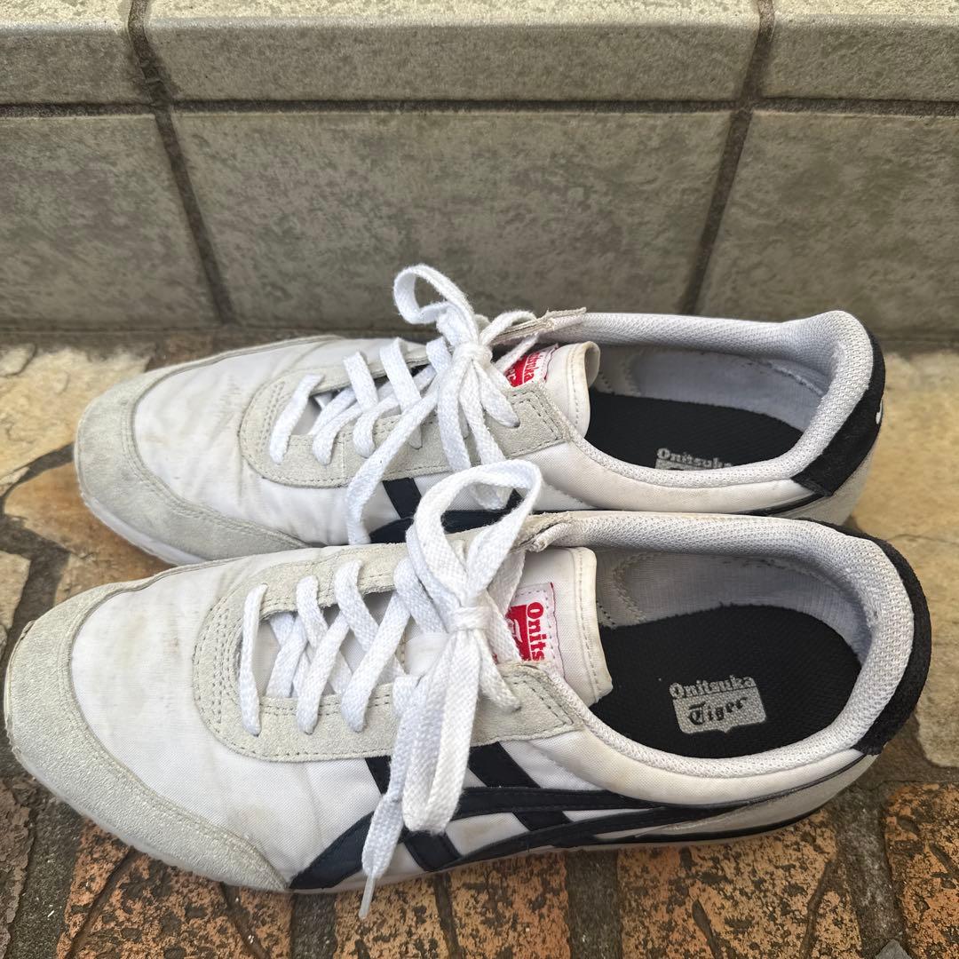 

Onitsuka Tiger White/Black Sneakers