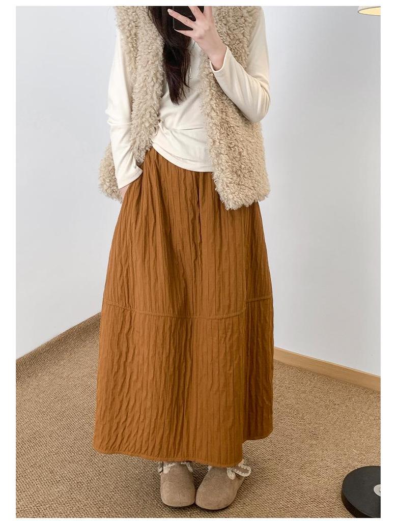 Women's Japanese Retro 3D Textured Quilted A-Line Midi Skirt for Autumn/Winter.