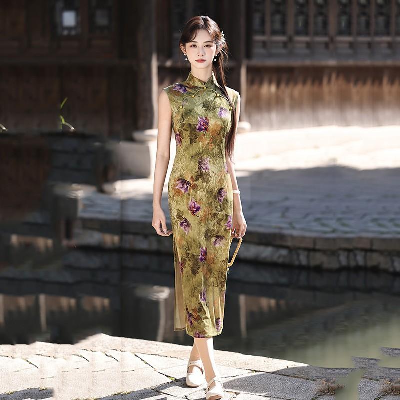 Yellow Sleeveless Modern Chinese-Inspired Long Cheongsam Dress Women 2026 Vintage Lace Elegant Fit Small