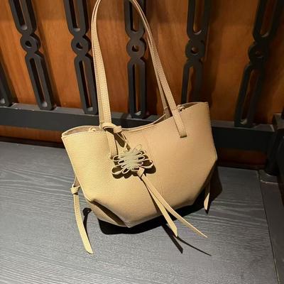 First-layer Cowhide Bag, New Niche Design Deformable Shoulder Bag, Large-capacity Commuter Handbag