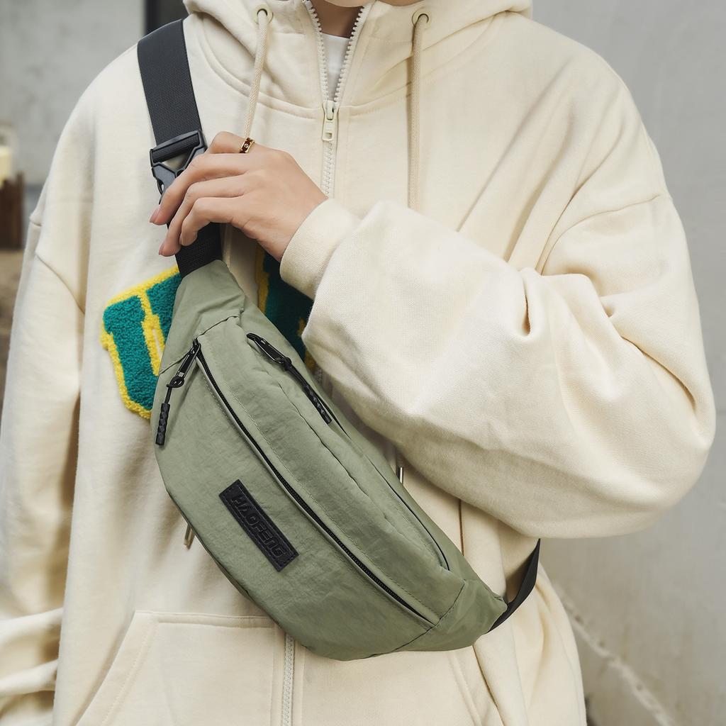 Crossbody bag men's commuter breast bag trendy simple tooling style shoulder bag women's casual lightweight satchel multi-pocket anti-splashing water