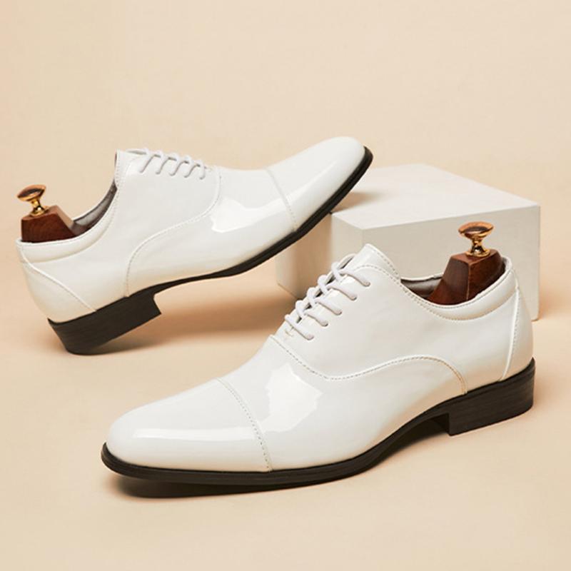 New Men's White Black Pointed Lace Up Business Flats Derby Shoes Male Luxury Designer Homecoming Wedding Dress Footwear