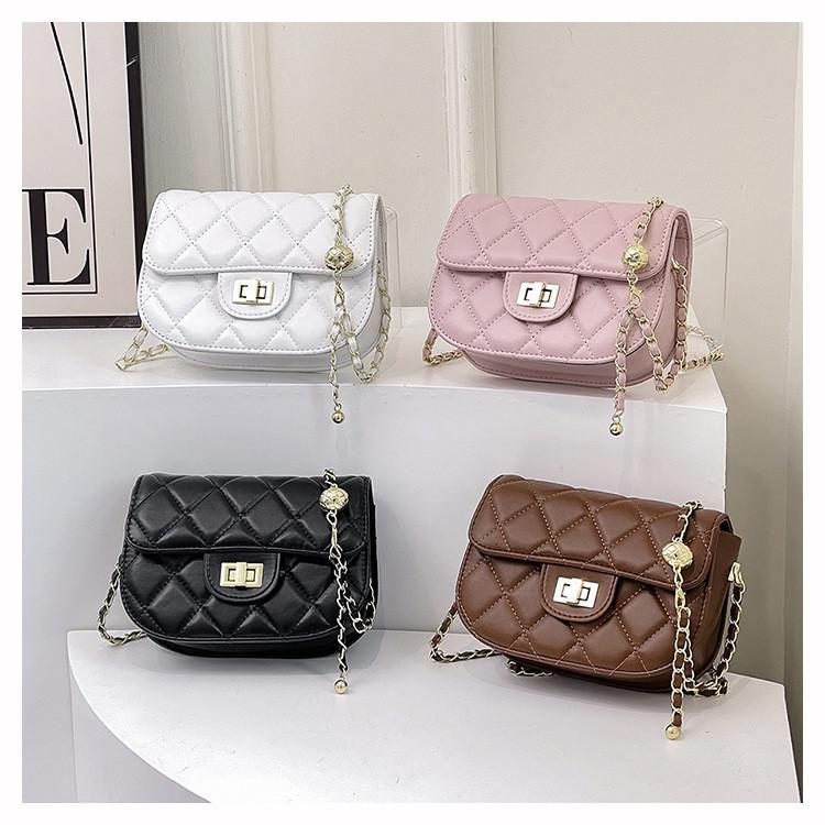 2024 New Women's Bag Casual Texture Solid Color Diamond Chain Small Bag Women's Fashion Shoulder Crossbody Small Square Bag Trendy Black