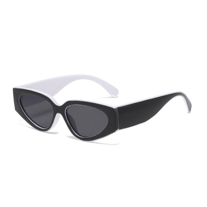 

Vintage Patchwork Small Cat Eye Sunglasses Women New Fashion Small Black White Gradient Sun Glasses Ladies Trendy Sexy Shades as picture