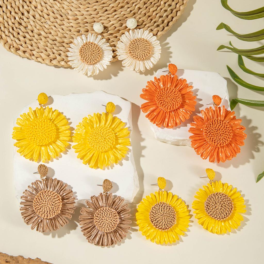 Tocona Bohemia Handmade Colorful Raffia Sunflower Dangle Earrings For Women Vintage Summer Vacation Beach Style Statement Jewelr