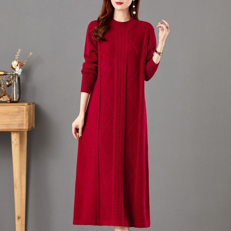 Mom autumn dress large size temperament dress long sweater mid-autumn and winter versatile loose backing skirt thick