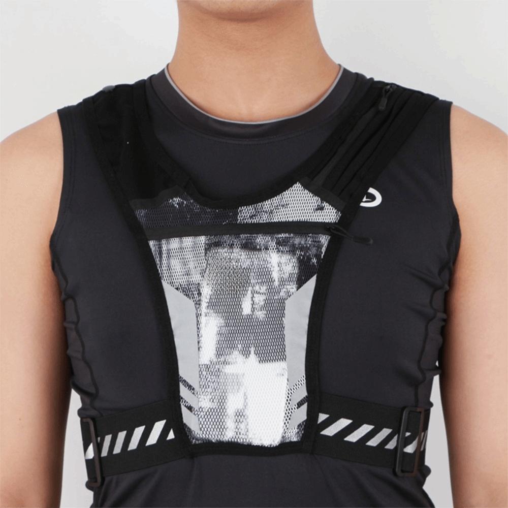 

Elastic Design Reflective Running Backpack Universal Fit Sport Running Vest Outdoor Bicycle чёрный/белый