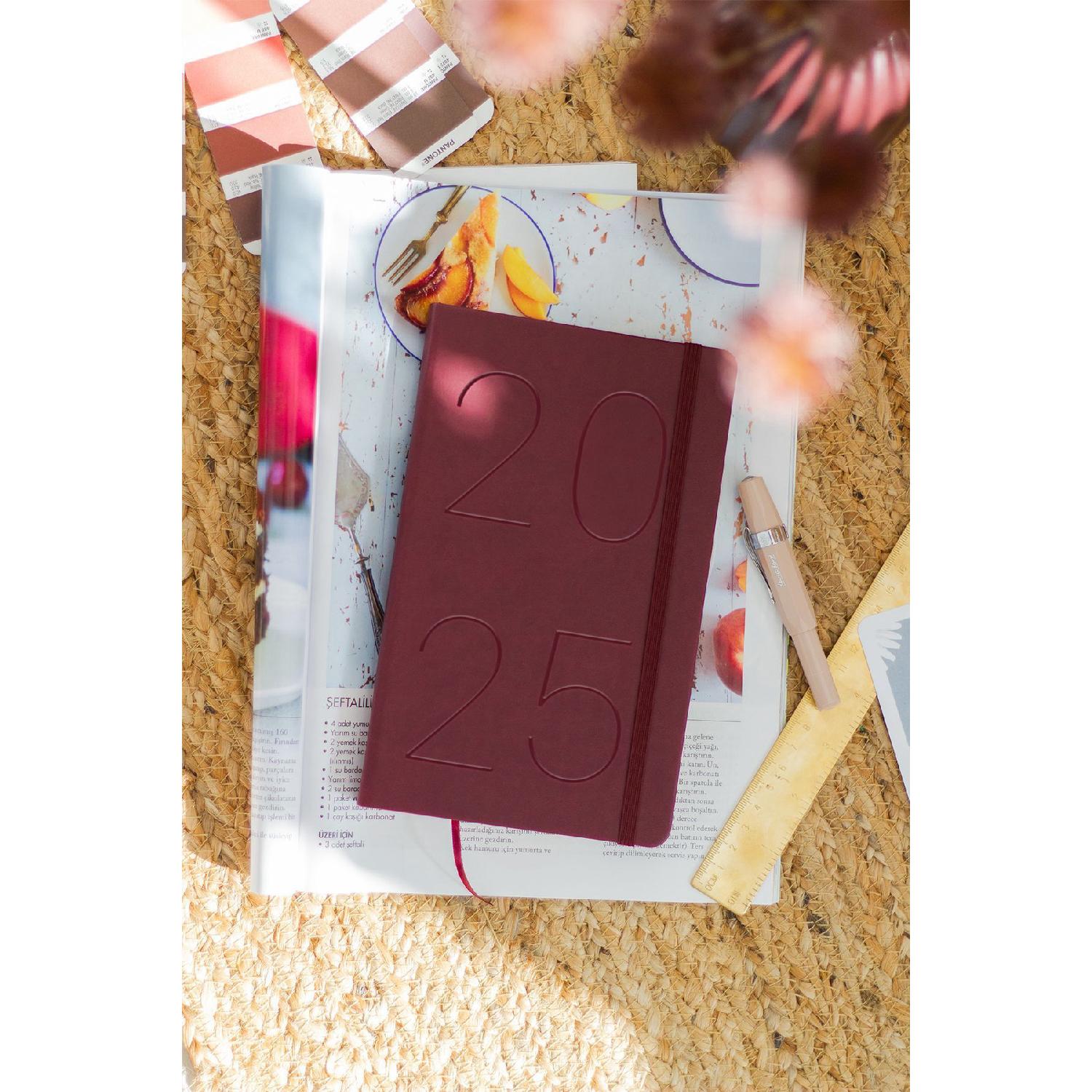 

2025 Year 13x21 Cm Daily Agenda Claret Red бордовый