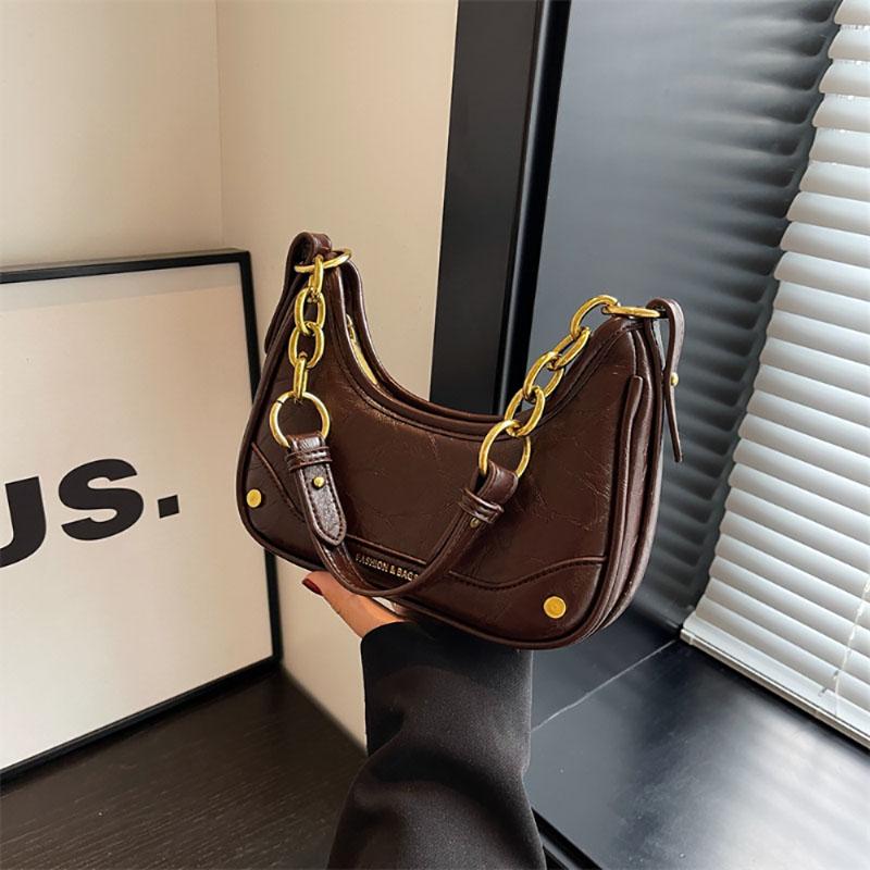 Fashion Design Sense Niche Chains Shoulder Bag Women's  New High-End Texture Crossbody Bag Simple Red Leather Commuter Bag