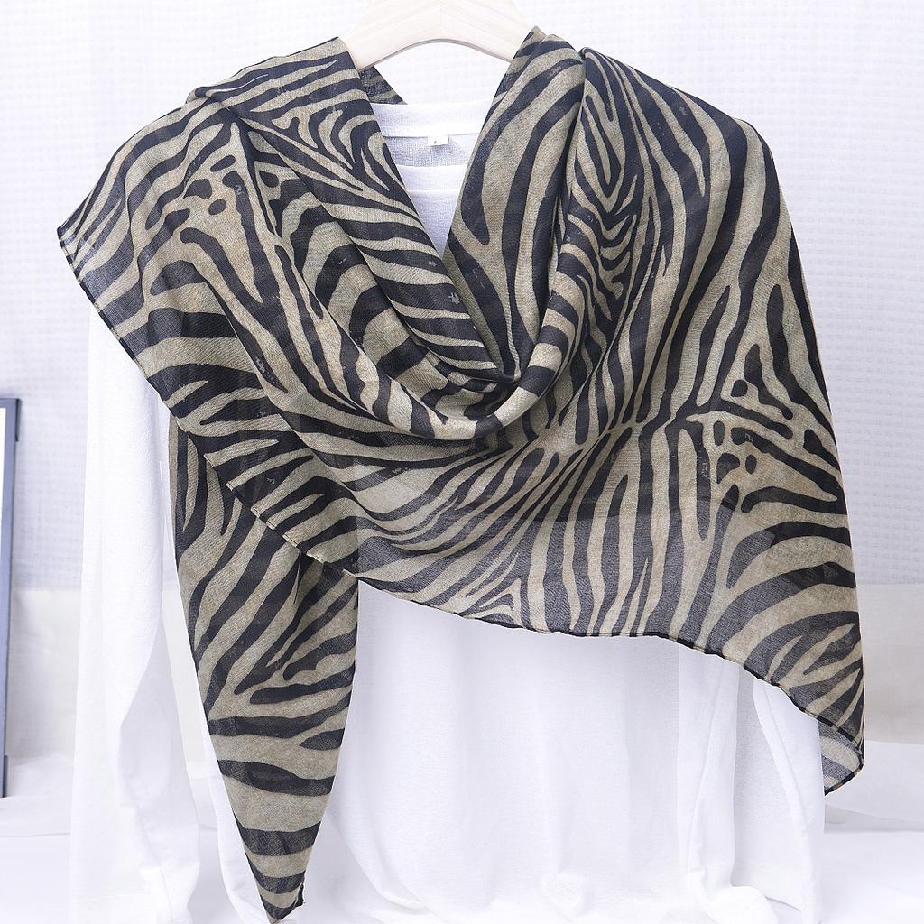 French Old Money Style New Style with Enlarged and Widened Zebra Pattern Silk Scarf for Women, Fashionable and Versatile Thin Office Scarf Shawl
