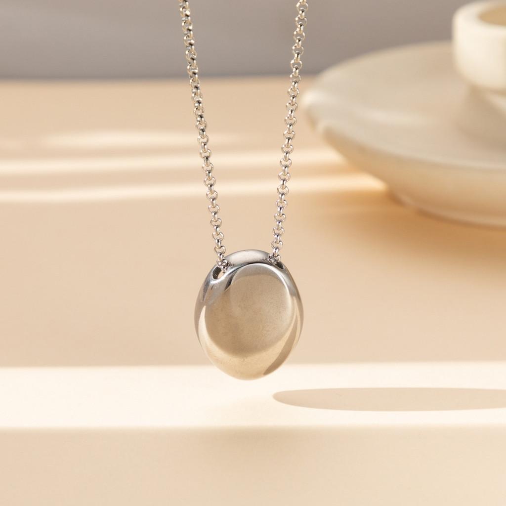 

Contemporary Long Oval Pendant Necklace In Metallic Finish For Fashionforward Women серебряный