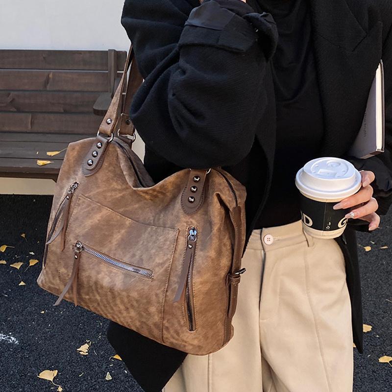 Yogodlns Zipper Tote Bag Solid Color PU Leather Large Capacity Shoulder Bag Minimalist Style Shoulder Bag for Women Daily Commute Use