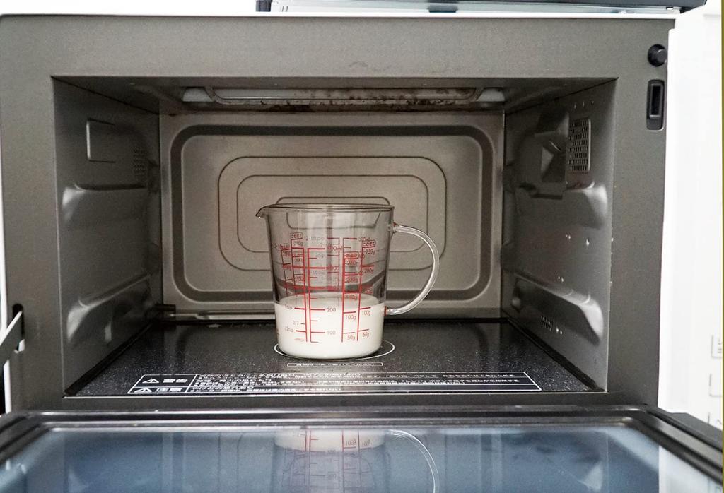 Hario Vyrobeno v Japonsku Tepelně odolná skleněná odměrka široká 500 ml MJCW-50-R-BK