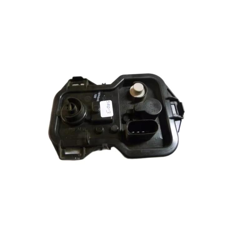 BMW X4 F26 (2013-2018) OEM Bulb Holder 63217390231