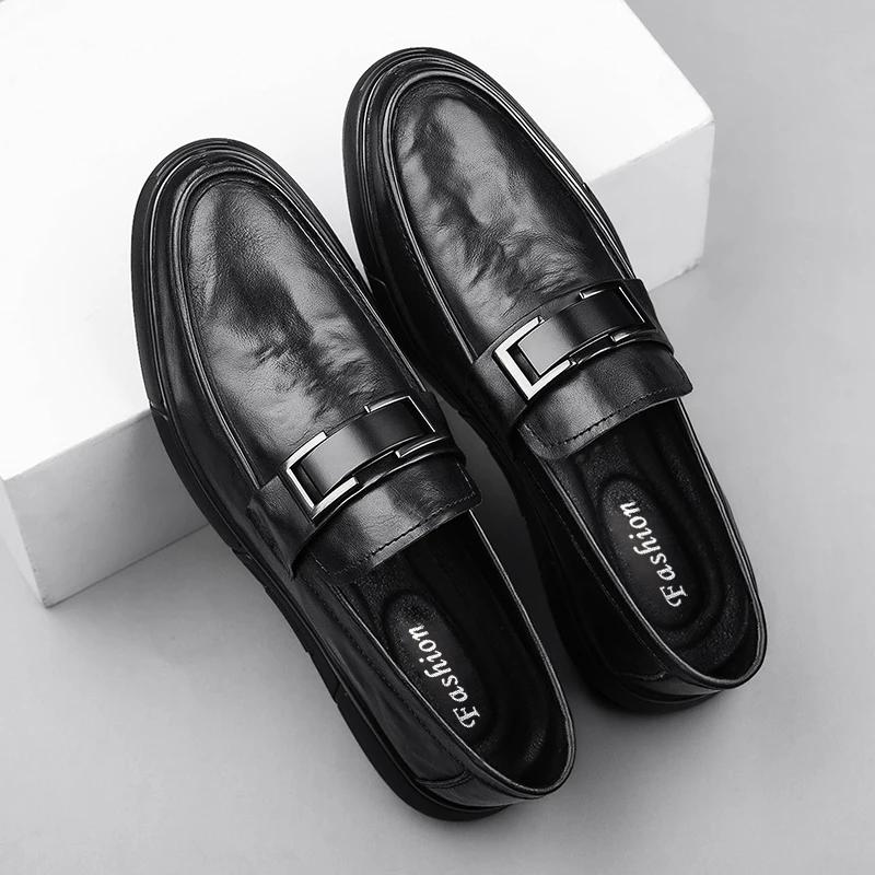 Fashion New Metal Buckle Loafers for Men Brown Business Leather Shoes Soft Soled Casual Walking Moccasin Brand Comfortable Driving Shoes