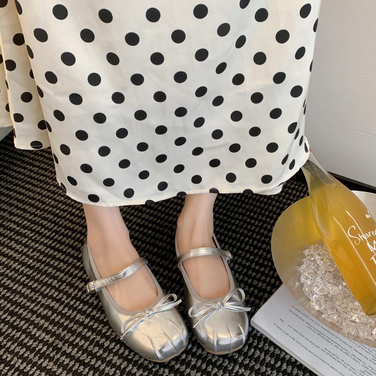 

New popular Internet celebrity one-word thick heel 2025 spring and summer bow shallow mouth Mary Jane shoes ballet shoes women 35 срібний