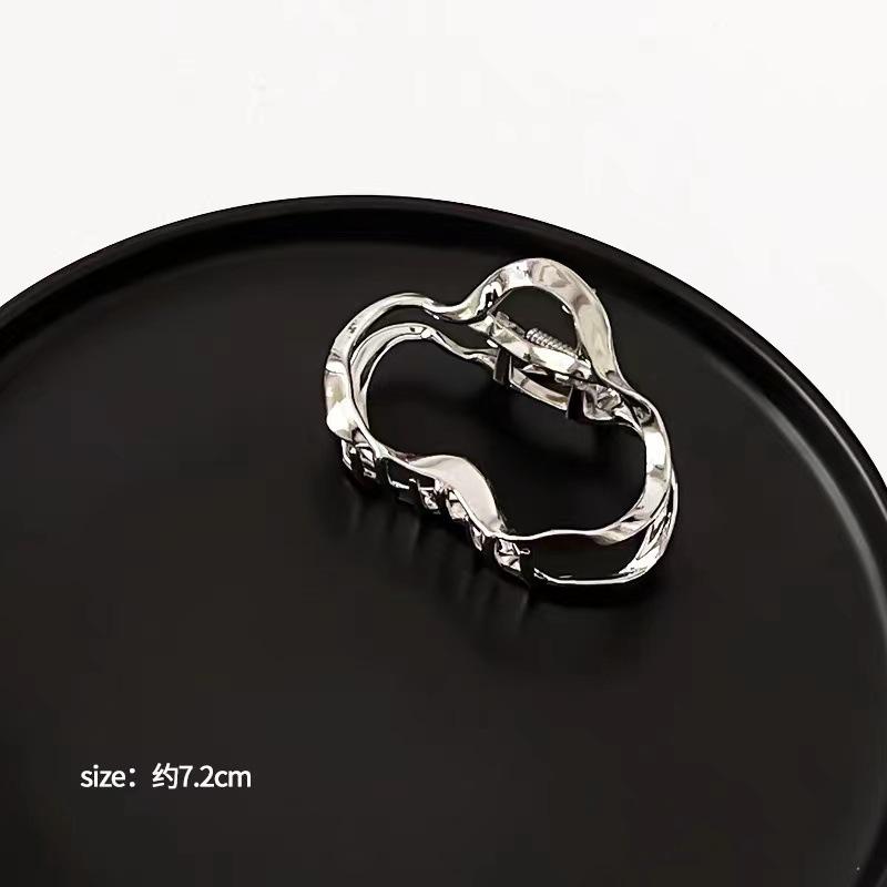 Large Metal Hair Claw Clip Fish Bone Irregular Hairpins Punk Style Silver Hair Claws Barrettes Women HairClips Hair Accessories