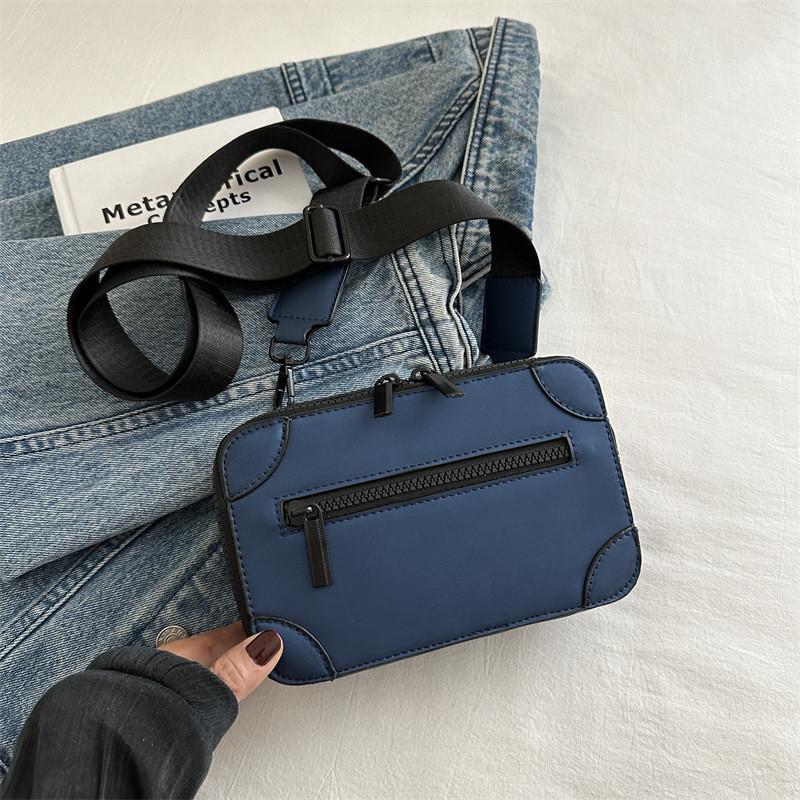 Stylish Men's Casual Crossbody Bag Fashionable Minimalist Commuter Small Square Bag