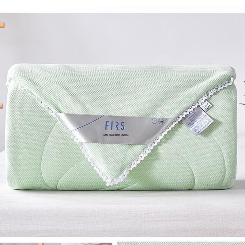 

FIRS Waffle Summer Quilt