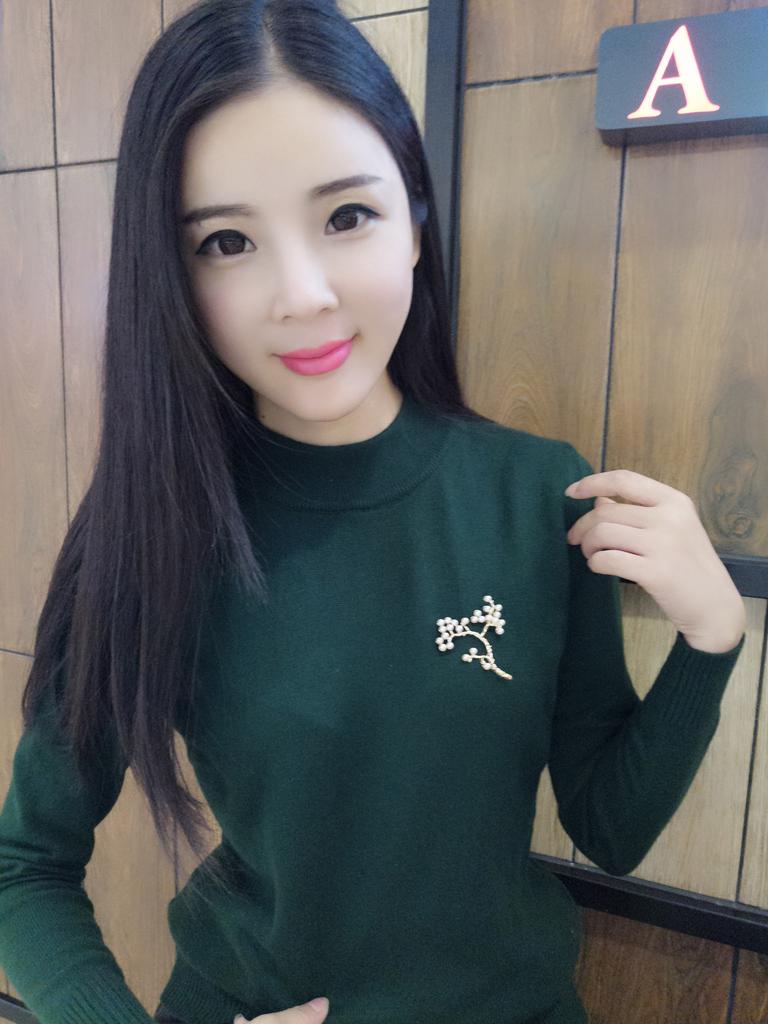 Vintage Pearl Plum Blossom Brooch Collar Style Popular Coat Female Corsage Flower Accessory Pin Long-Lasting Color Exquisite Hypoallergenic Brooch