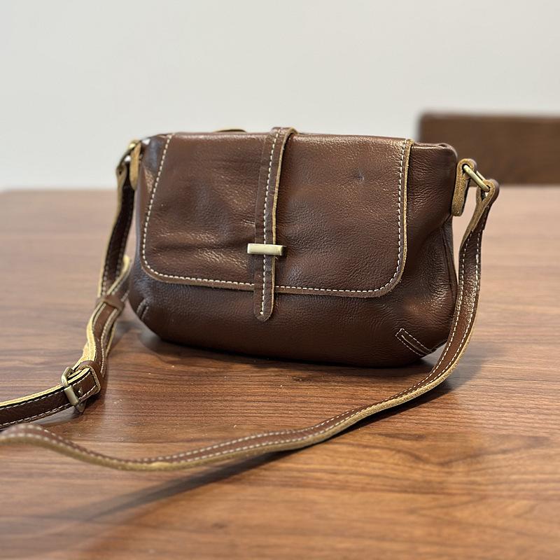 

Johnature Retro Genuine Leather Messenger Bag Versatile Lightweight Women Small Bag Commuter Shoulder Crossbody Bags кавовий