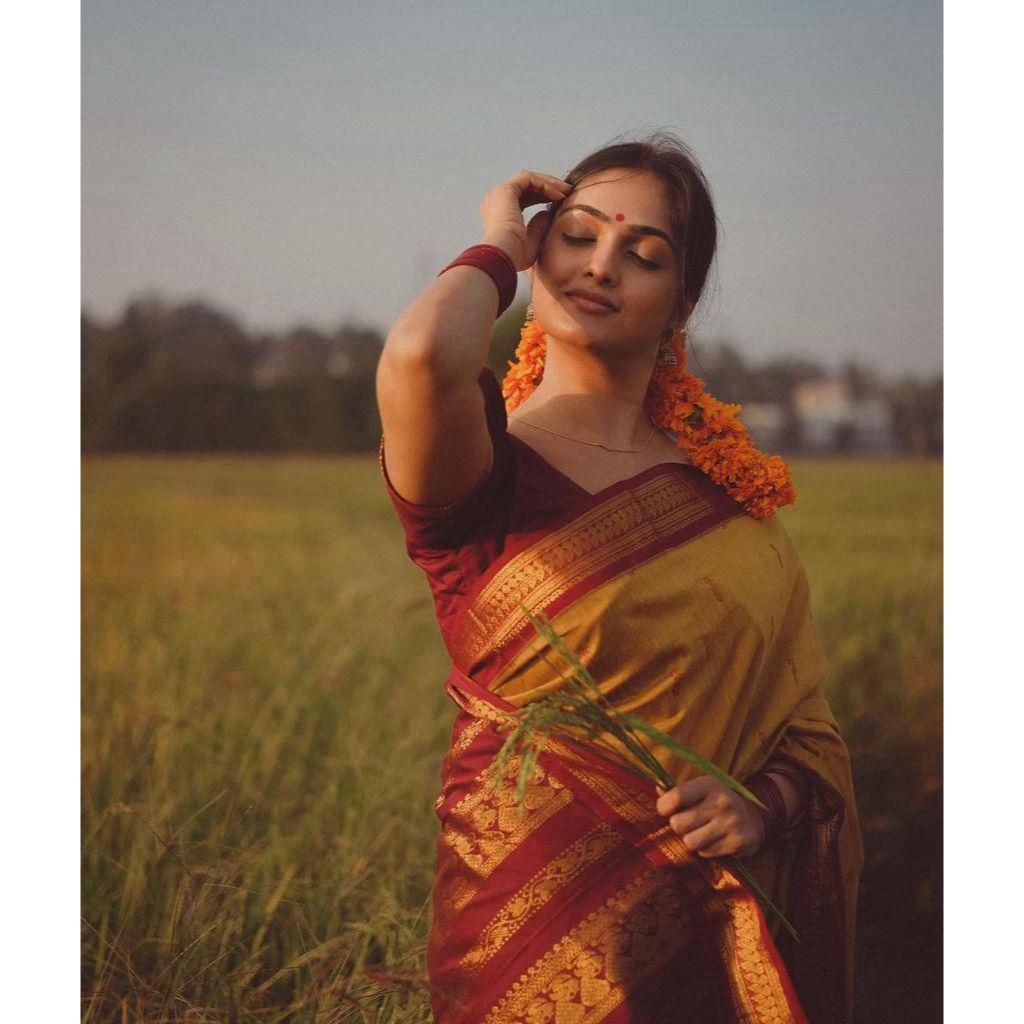 New Launch – Graceful Soft Lichi Silk Saree with Rich Jacquard Weaving & Elegant Pallu Finish