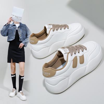 Sapatos Brancos para Estudantes Mulheres Outono Novos Sapatos Casuais Respiráveis com Plataforma para Aumentar a Altura