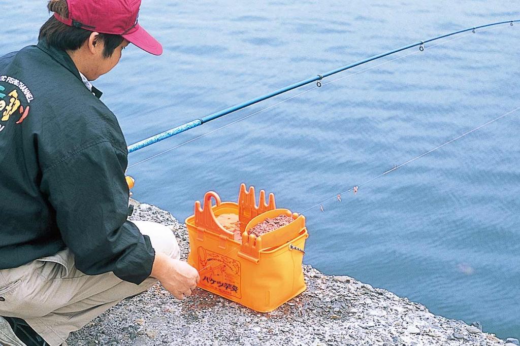 Daiichi Seiko Fishing Rod Red Bucket, Holder, 12L,