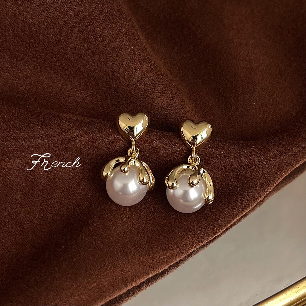 Chinese-Inspired Elegant 925 Silver Stud Earrings with Exaggerated Design