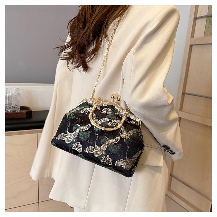 Neu Chinesischen stil shell tasche 2024 neue handtasche retro kran schulter tasche mit diamant kette