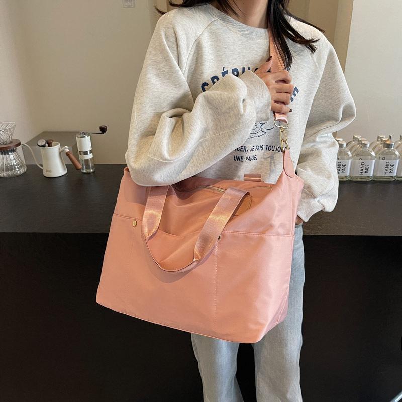 Short-distance business trip, daily commuting, portable shoulder bag, new portable sports, fitness, yoga crossbody bag