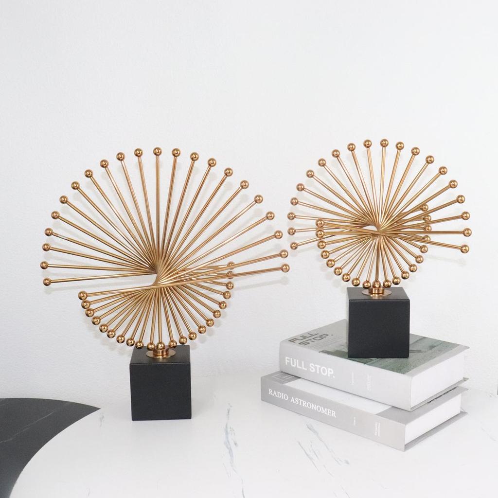 Contemporary Nordic Metal Ornaments: Stylish Decor for Living Room, Entrance, Wine & TV Cabinets