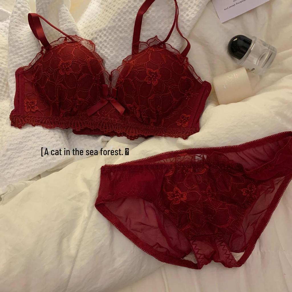 Women's Red Rabbit Year Lucky Sexy Wireless Bridal Bra Set - Gathered Bust